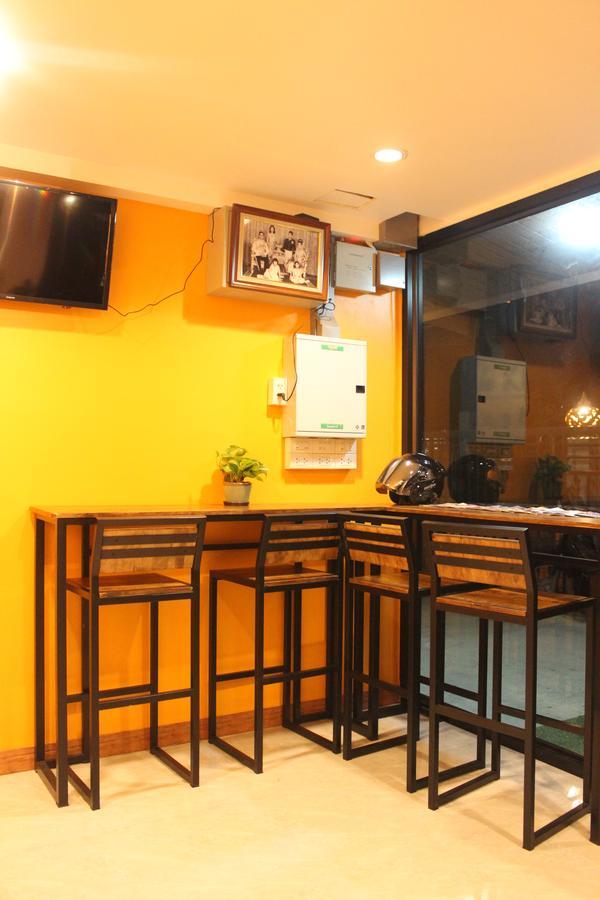 Rak Khun Hostel Чиангмай Екстериор снимка