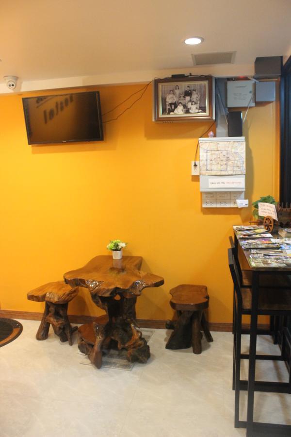Rak Khun Hostel Чиангмай Екстериор снимка