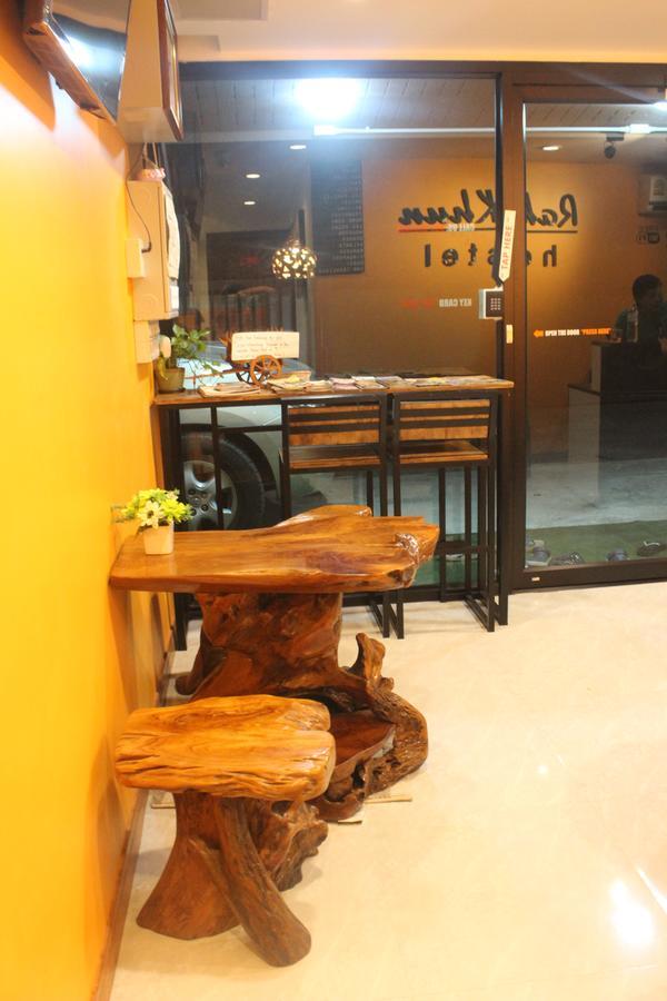 Rak Khun Hostel Чиангмай Екстериор снимка