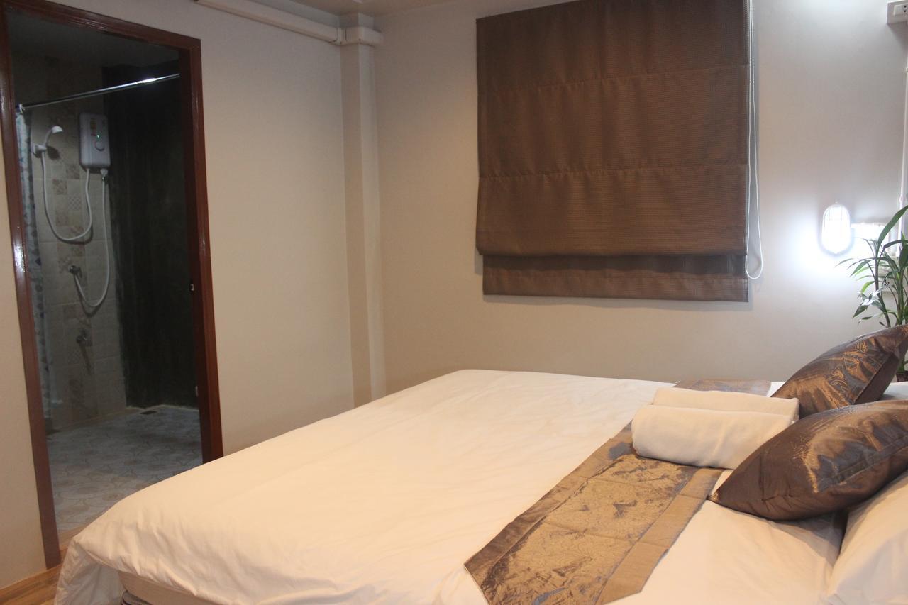 Rak Khun Hostel Чиангмай Екстериор снимка