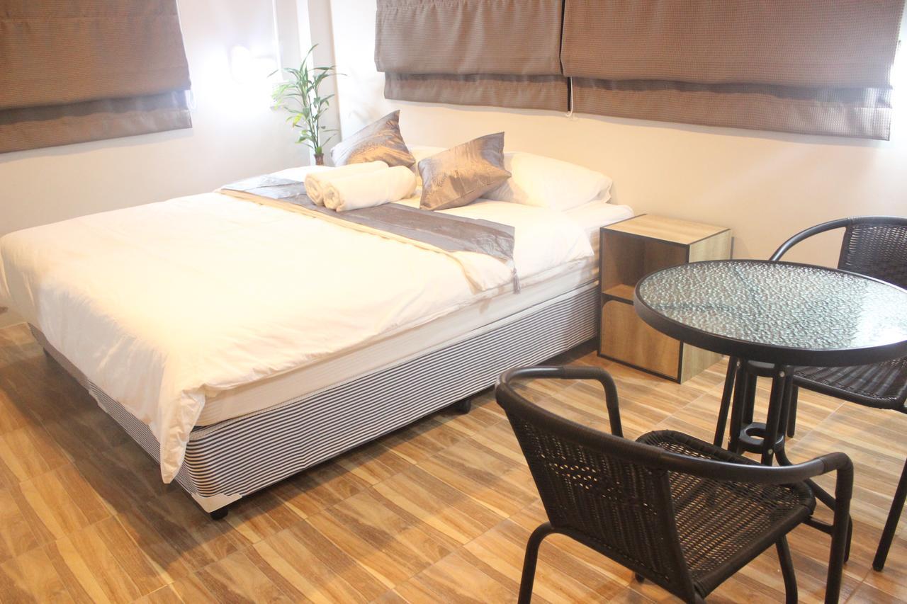 Rak Khun Hostel Чиангмай Екстериор снимка